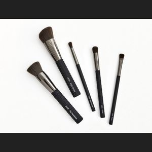 LARUCE 5-Piece Essentials Brush Set